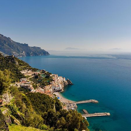 Casa Vacanze La Rosa Del Mare Amalfi Zewnętrze zdjęcie