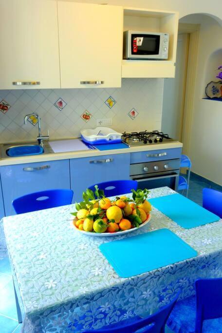 Casa Vacanze La Rosa Del Mare Amalfi Zewnętrze zdjęcie