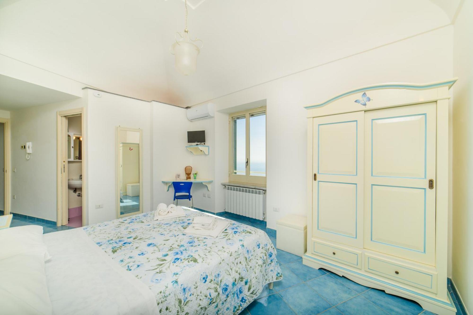 Casa Vacanze La Rosa Del Mare Amalfi Zewnętrze zdjęcie